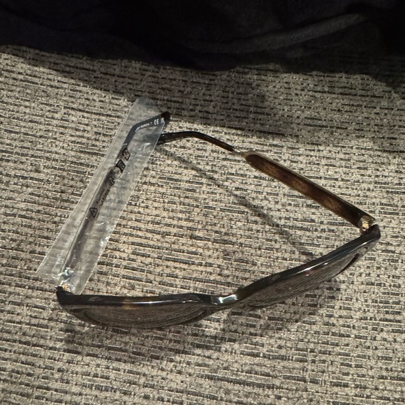 Tory Burch Tortoise Shell Sunglasses - Picture 2 of 8